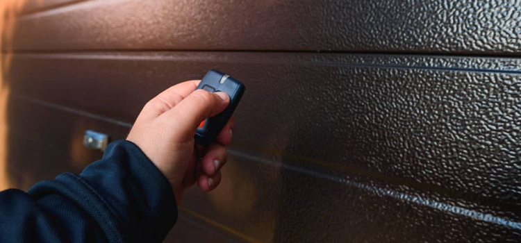 automatic door opener with remote control in Paradise