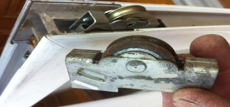 screen door roller repair in Paradise